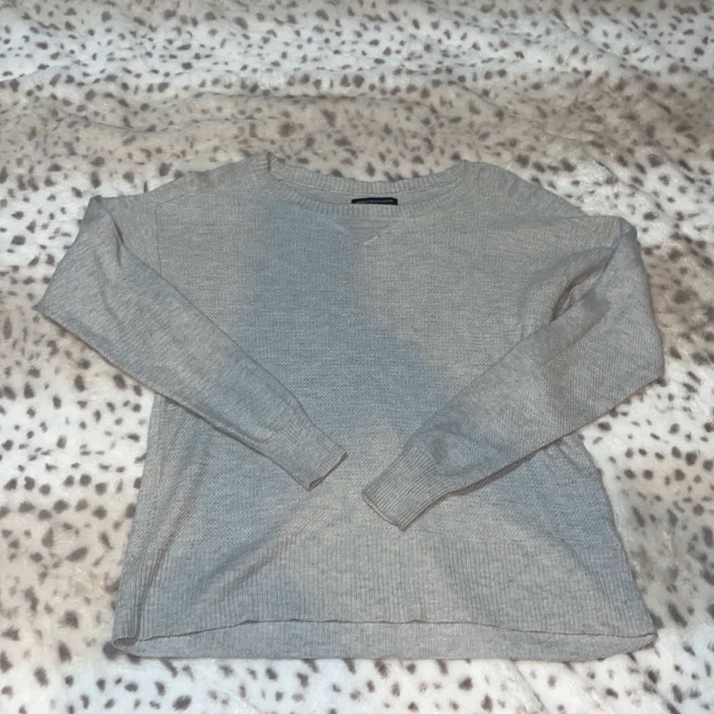 light gray American Eagle sweater